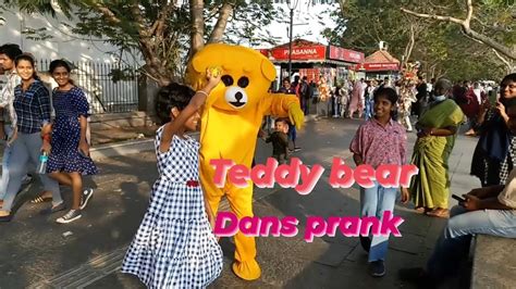 Teddy Bear Dans Prank Teddy Bear Dans Prank On Public Youtube