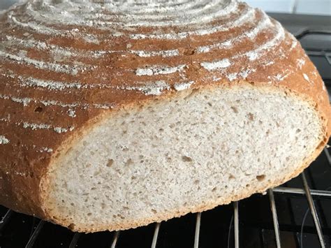 Rustikales Bauernbrot Mit Sauerteig Rezept Kochbar De