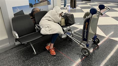 Long Lines Ease at Chicago O’Hare, as Travelers Hope to Avoid Flight