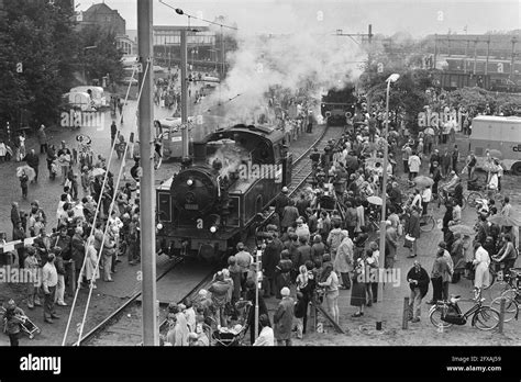 Multitudes En Las Antiguas Locomotoras 26 De Septiembre De 1981