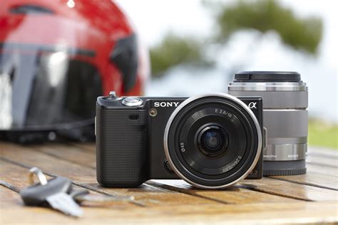 Sony unveiled NEX-5 and NEX-3 Interchangeable Lens Cameras