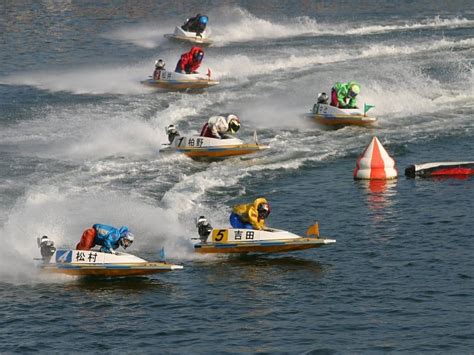 福岡競艇場の予想ポイントを紹介！福岡の街でボートレースを楽しもう 競艇必勝法