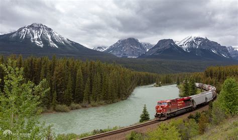 Morants Curve Near Lake Louise The Canadian Pacific Railw Flickr