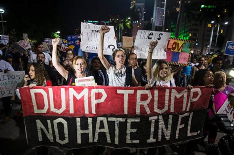 Anti Trump Protests Portland Police Call It Riot Cnn