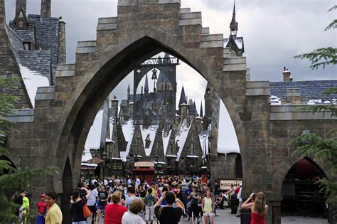 Universal’s new Harry Potter park: 1 ride, 7 shops - The Boston Globe