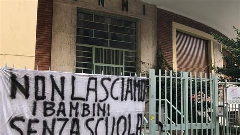 Napoli Scuola E Nido Da Abbattere Ma Scoppia La Protesta Il Comune