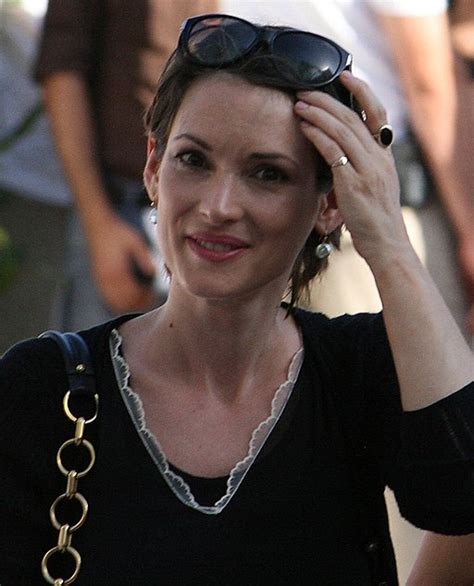 Is Winona Ryder Gay On Dealing With Homophobic Bullies