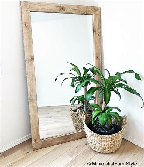 DIY Rustic Farmhouse Mirror – Minimalist Farm Style