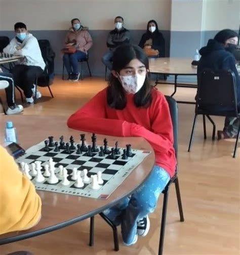 Participación de Josefina Clerc 6B en campeonato de ajedrez Lycée Claude Gay OSORNO