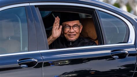 Malaysias Anwar Becomes Prime Minister Ending Decades Long Wait Cnn