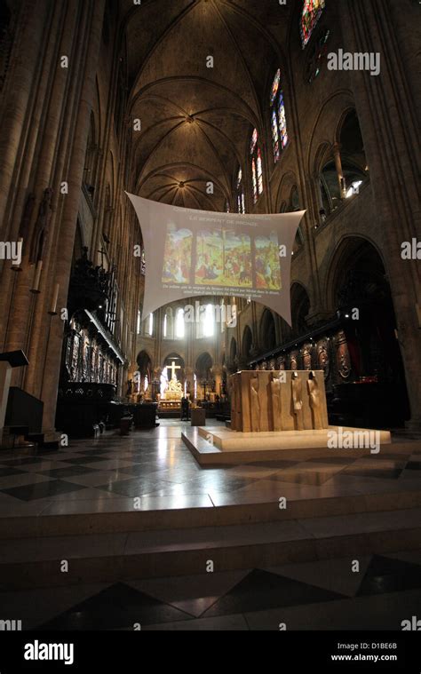 Paris, France, Interior view of Notre Dame Stock Photo - Alamy