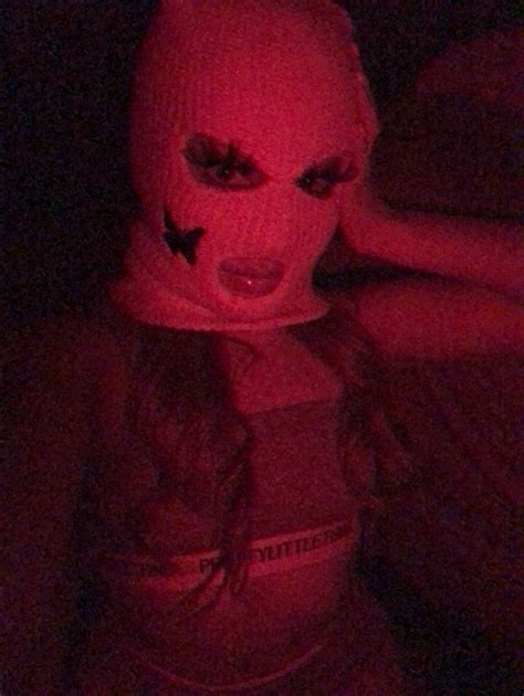 Insta Lizbenitezs 🍒 Girl Gang Aesthetic Gangster Girl Mask Girl