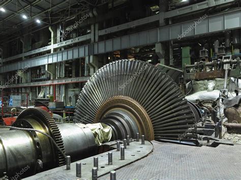 Turbina De Vapor Desmontada En El Proceso De Reparaci N De Un Generador