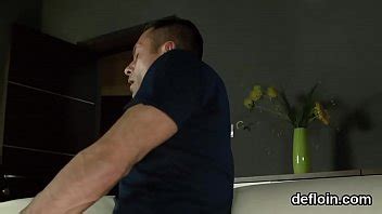 Kissable Kitten Gapes Juicy Vagina And Gets Deflowered XNXX