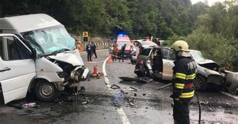 Foto Trafic Blocat Peste Patru Ore Pe Dn Dup Un Accident Cu