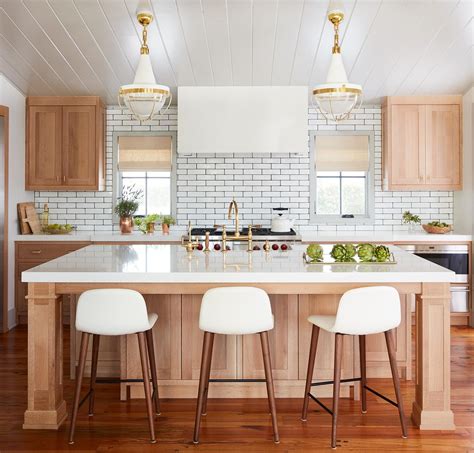 20 Natural Wood Kitchen Cabinets HOMYHOMEE