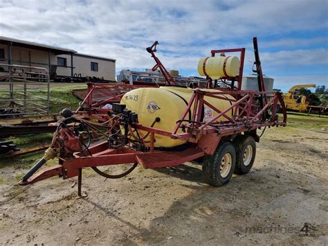 Used Hardi Hardi Trailing Boom Sprayer Boom Sprayer In Listed On