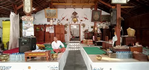 mengenal wisata religi  makam sunan gunung jati