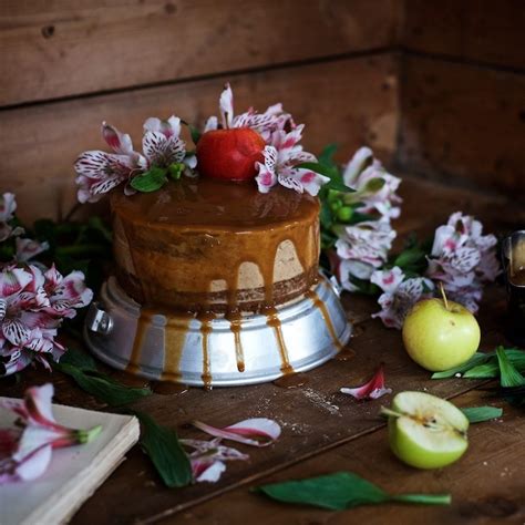 Gluteeniton Omena Naked Cake On Syksyn Hittikakku Ota Resepti Talteen