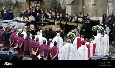 Phil Odonnell Funeral Stock Photo Alamy