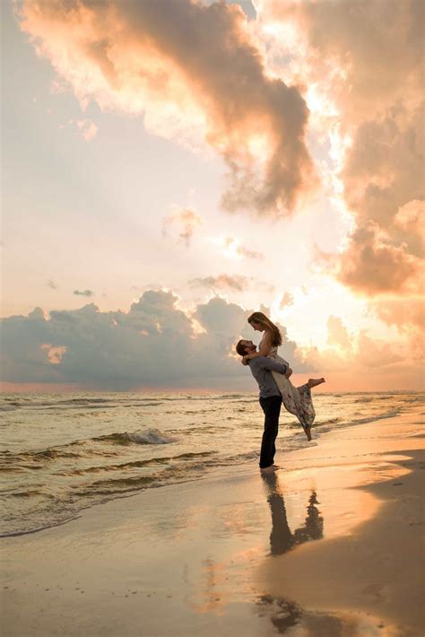 20 Sweet And Romantic Beach Engagement Photo Ideas To Copy My Sweet