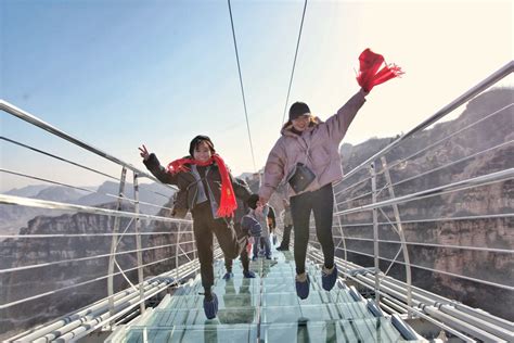 Worlds Longest Glass Bridge Opens In Chinas Hebei Province Style