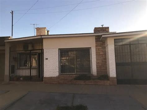 Venta Casa 3 dormitorios 53 años 1 cochera 117m2 Las Heras 900