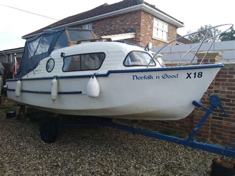 Norman Callum Craft 2 Berth Motor Cabin River Cruiser Boat With Trailer