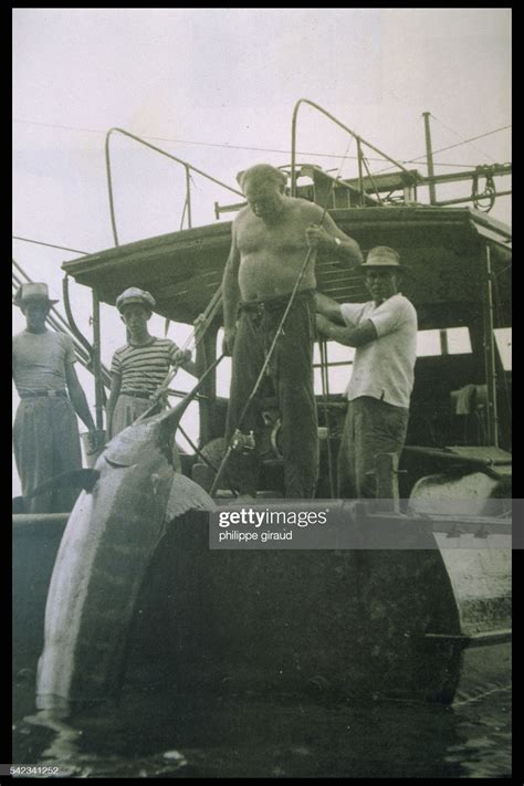 News Photo : Ernest Hemingway and Gregorio Fuentes fishing ...