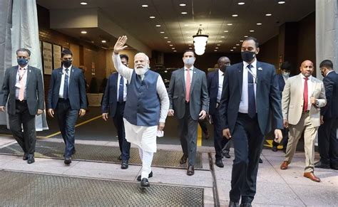 Watch A Grand Welcome Awaits Pm Modi In Usa