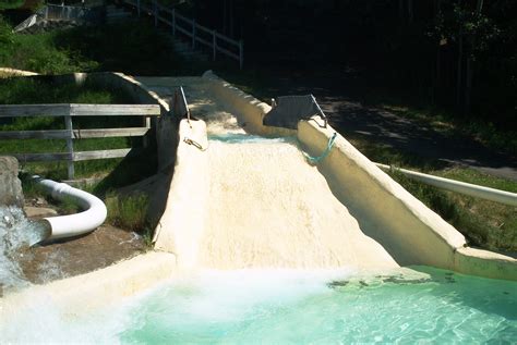 Parc Aquatique du Mont Saint-Sauveur: Part 3 of our Water Park history ...