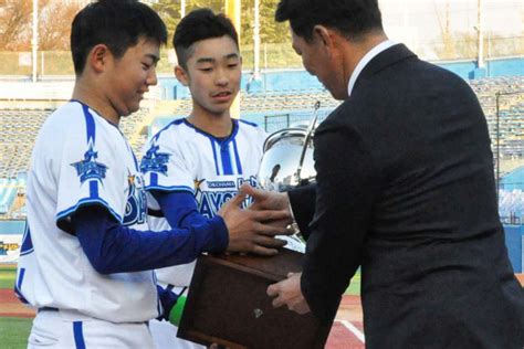 ベイスターズジュニア、7年ぶり2度目の優勝 井端氏の長男が主将 Npb12球団ジュニアトーナメント カナロコ By 神奈川新聞