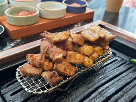 마곡나루역 맛집 고기 구워주는 집 육즙이 팡팡 터지는 삼겹살 맛집 마장동 김씨 마곡나루역점 네이버 블로그