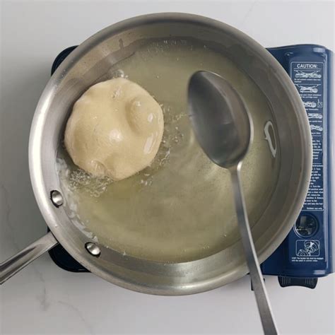 guyanese bakes floats metemgee