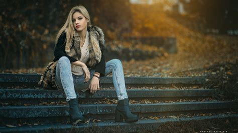 Manthos Tsakiridis Sitting Fall Model 500px Women Outdoors Women