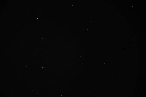 Black And White Dark Shooting Stars Skies Sky Stars 4k Hd