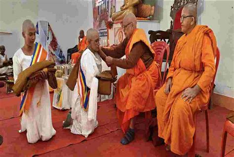 भारत में कानूनी रूप से बौद्ध धर्म में परिवर्तन Converting To Buddhism