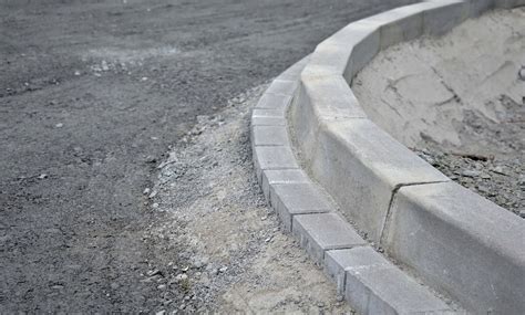 Бортовой камень – что не учитывают сметные расценки