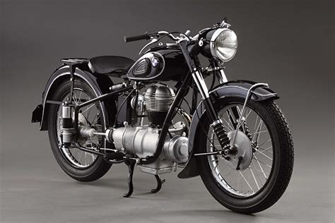 10 Outstanding vintage motorcycles