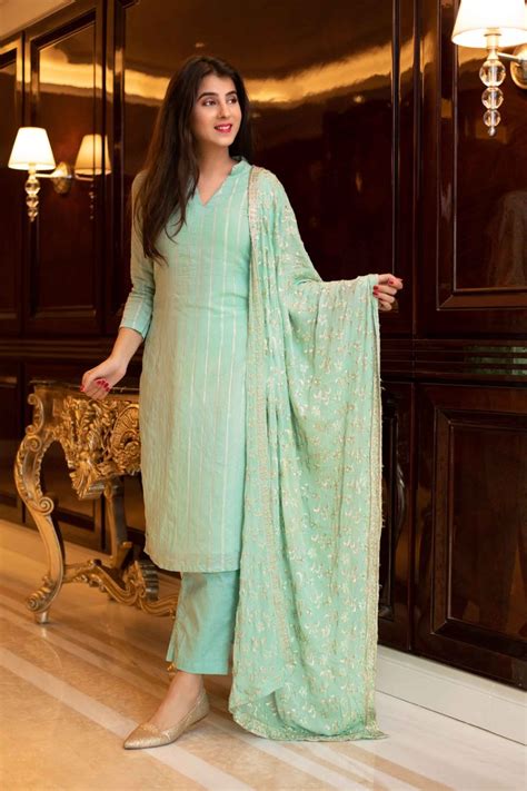 Women S Pista Green Kurta Set With Chinon Heavy Zari Work Dupatta 3pcs