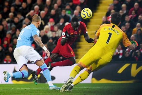 Bambali La folle ambiance chez Sadio Mané après son but face à