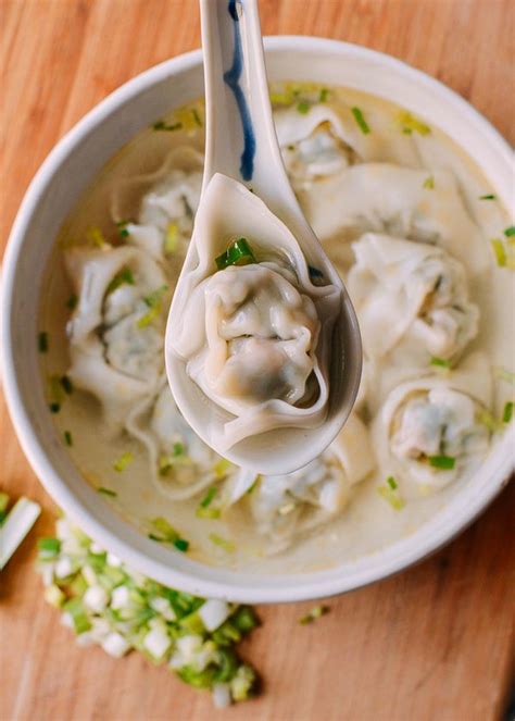 This Simple Wonton Soup Recipe Is So Delicious And Easy To Follow The