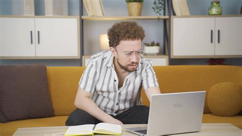 Armpit itching and sweat odor. 45650780 Stock Video at Vecteezy