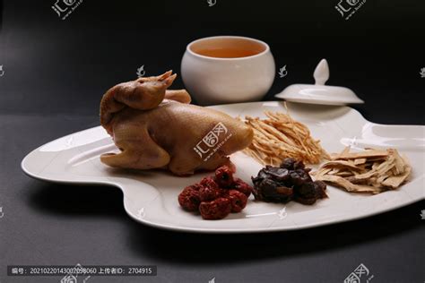 清宫炖老鸽中国菜系食品餐饮摄影素材汇图网