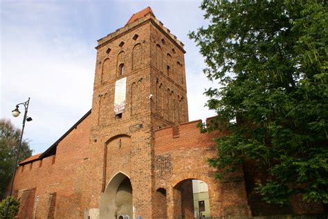 Galeria zdjęć Oleśnica Pozostałości murów obronnych z Bramą