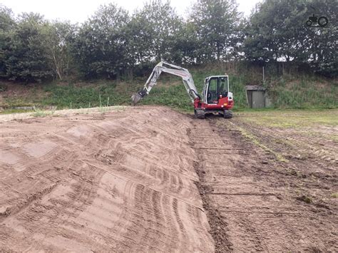 Foto Takeuchi Tb Van Gebr Hartenhof Bv