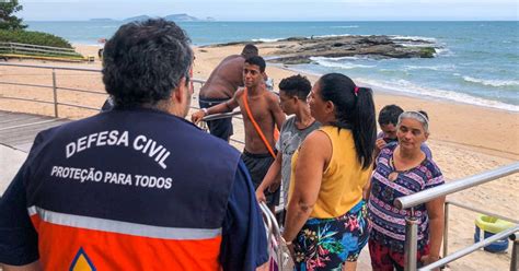 Defesa Civil De Maca Faz Alerta Nas Praias Do Munic Pio Sobre