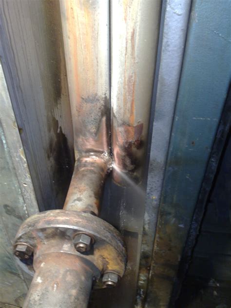 BELZONA SEALS LEAKING HEAT EXCHANGER PIPE