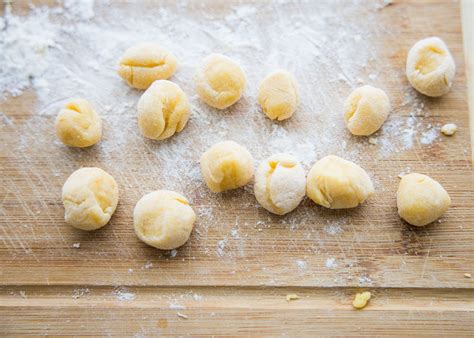 Easy Italian Soft Honey Balls Struffoli Authentic Recipe - No Plate
