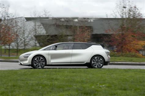 Renault Symbioz Prototype News And Information Research And Pricing